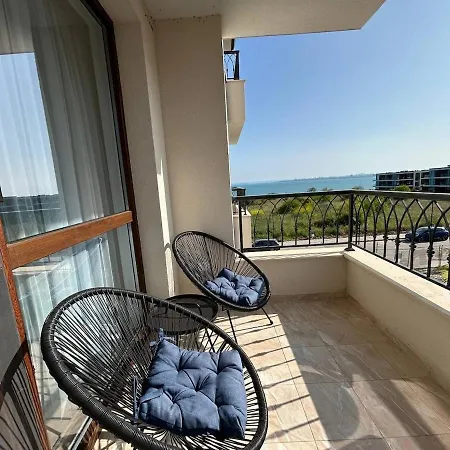 Bayview Family 2 Apartman Burgasz